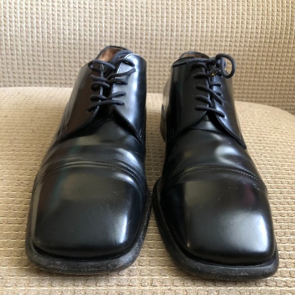 Gucci Men's Black Leather Oxford Shoes . - Picture 2 of 15